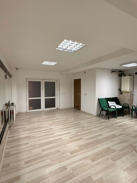 Doamna Ghica aproape de rond Doamna Ghica si Parc Plumbuita