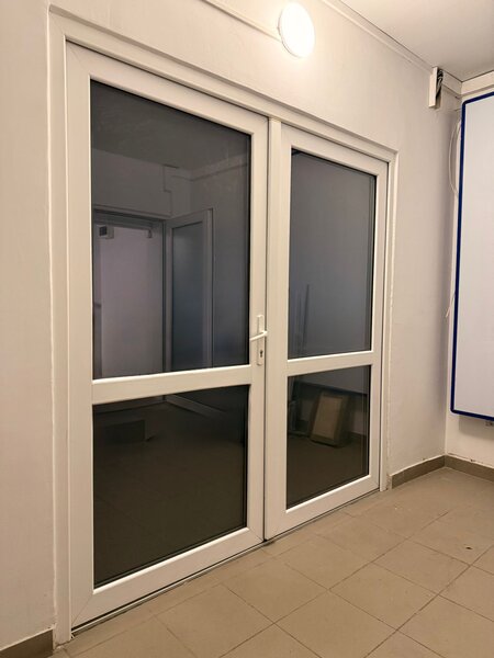 Doamna Ghica aproape de rond Doamna Ghica si Parc Plumbuita