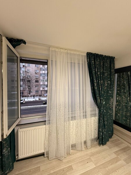 Doamna Ghica aproape de rond Doamna Ghica si Parc Plumbuita